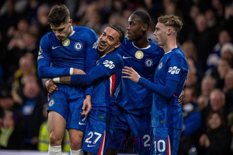 古斯托传射,切尔西2-0埃弗顿豪取31场不败,送莫耶斯2大耻辱纪录 古斯托传射,切尔西2-0埃弗顿豪取31场不败,送莫耶斯2大耻辱纪录